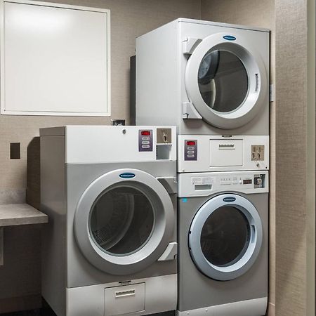 Ac Hotel By Marriott Boston Cleveland Circle Экстерьер фото