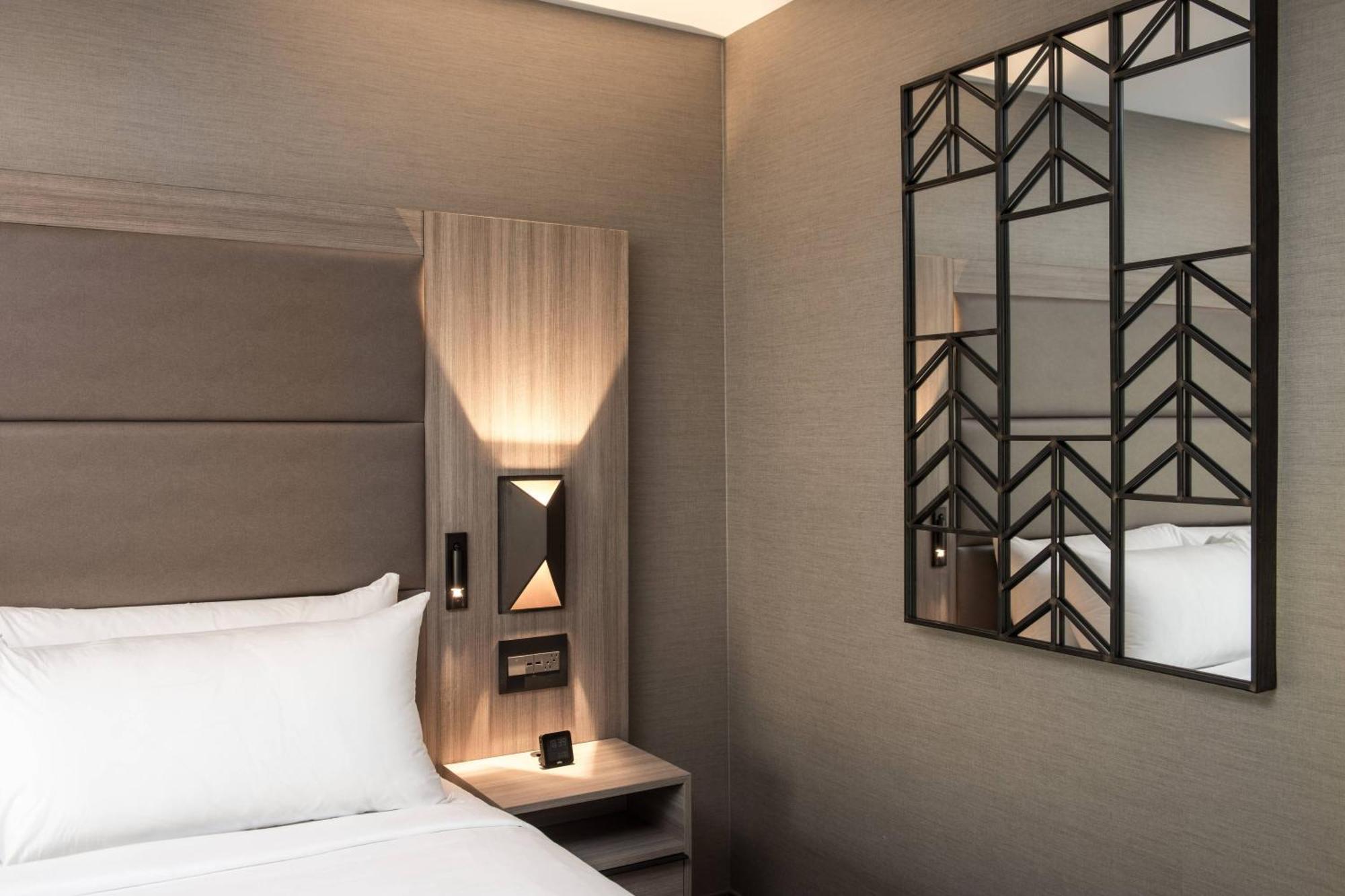 Ac Hotel By Marriott Boston Cleveland Circle Экстерьер фото